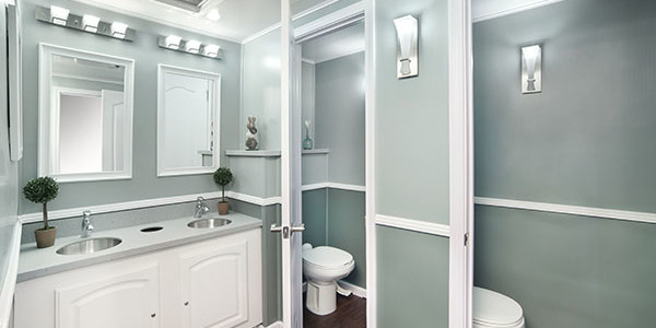 rent luxury restroom trailers, louisiana, baton rouge, new orleans